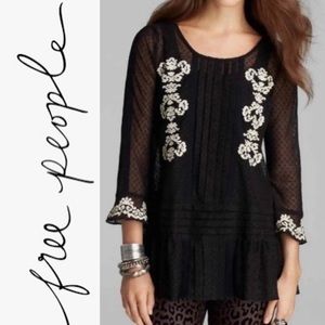 FREE PEOPLE Women's Black Jocelyn
Pleated Dot Ruffle Lace Tunic size small